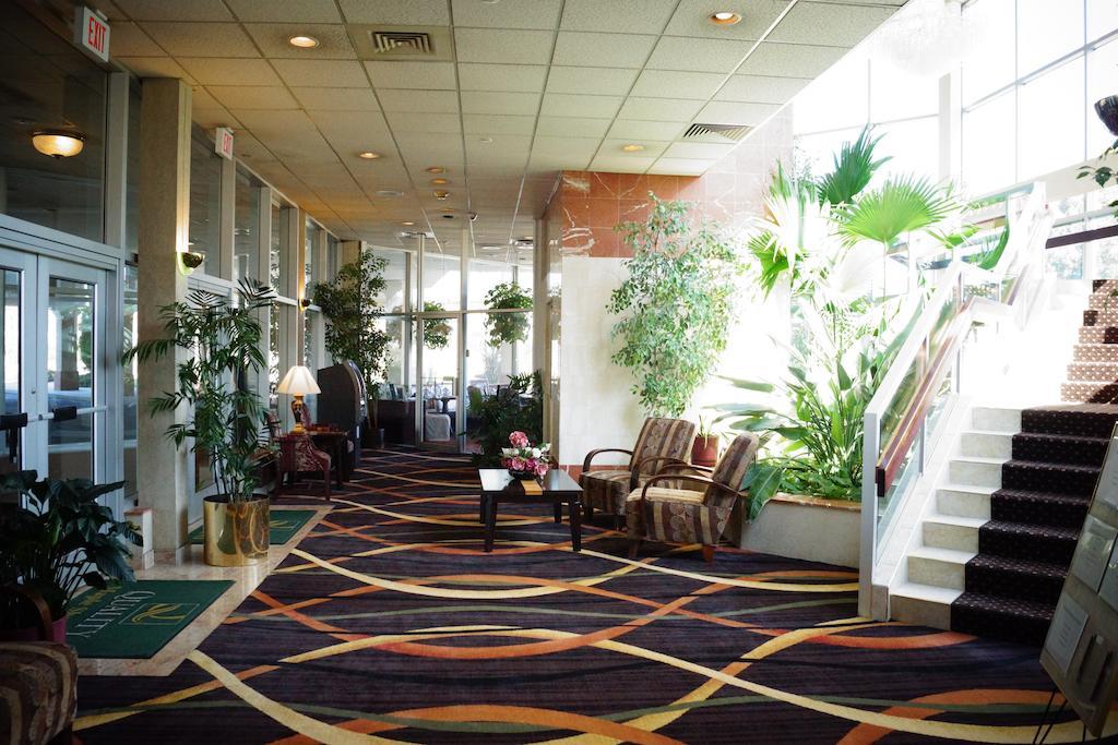 Quality Inn & Conference Center Maple Shade Exterior photo